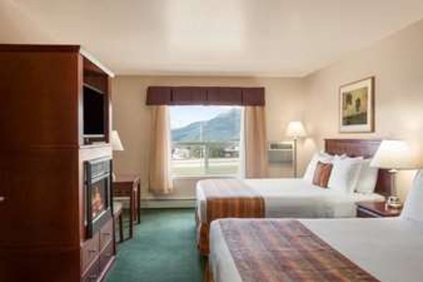 DAYS HOTEL AND SUITES GRANDE C (Grande Cache)